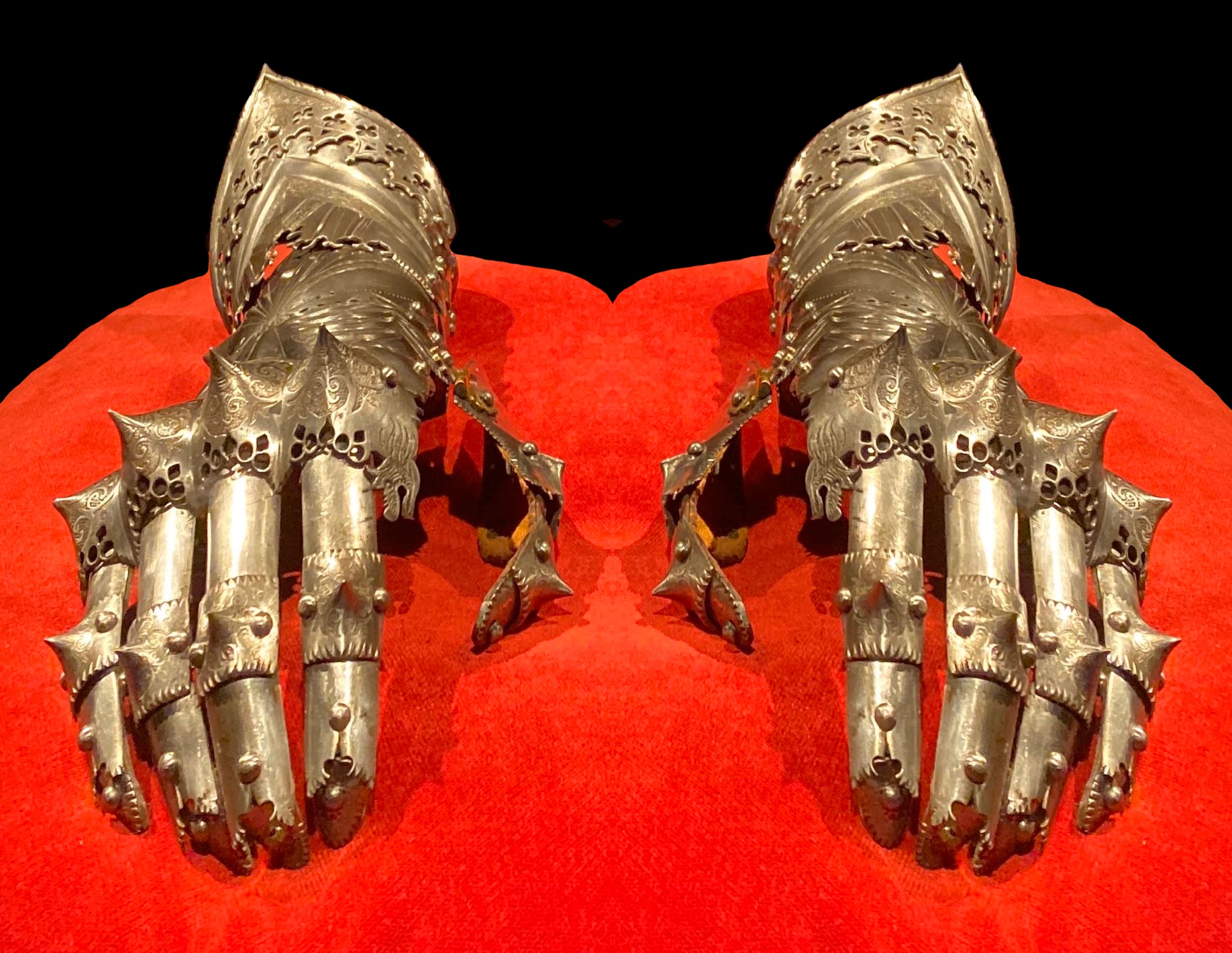 armor of Maxmillian, Met Museum