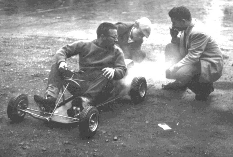 Dick Greenhaus with crew Mike Jacklin and Joel Katz, photo Lee Hoffman